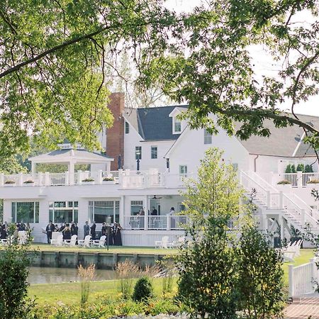 The Oaks Waterfront Hotel Saint Michaels Exterior photo